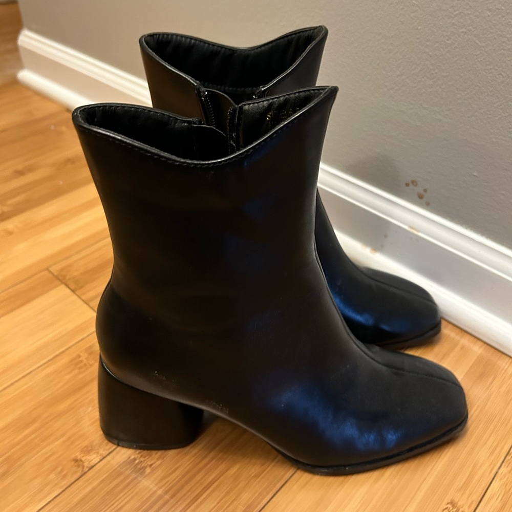 Never worn Lulu’s black booties BRAND NEW
